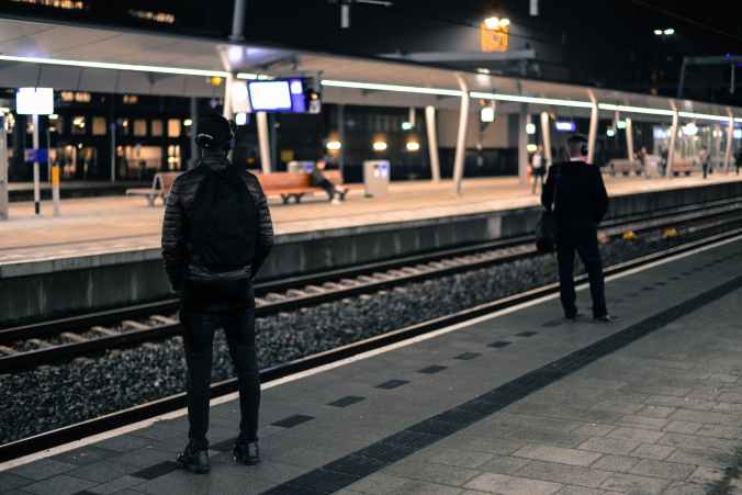 train-station-netherlands-platform-722707.jpeg